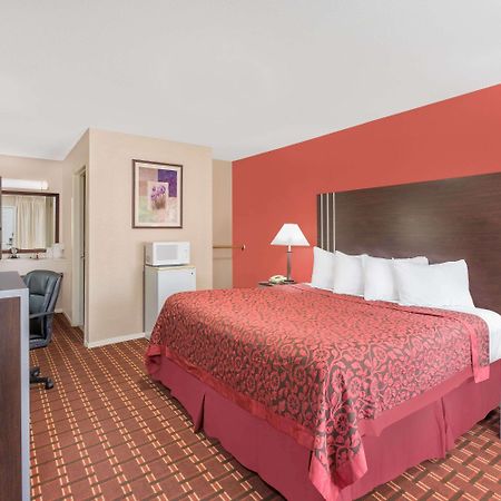 Days Inn By Wyndham College Station University Drive Buitenkant foto