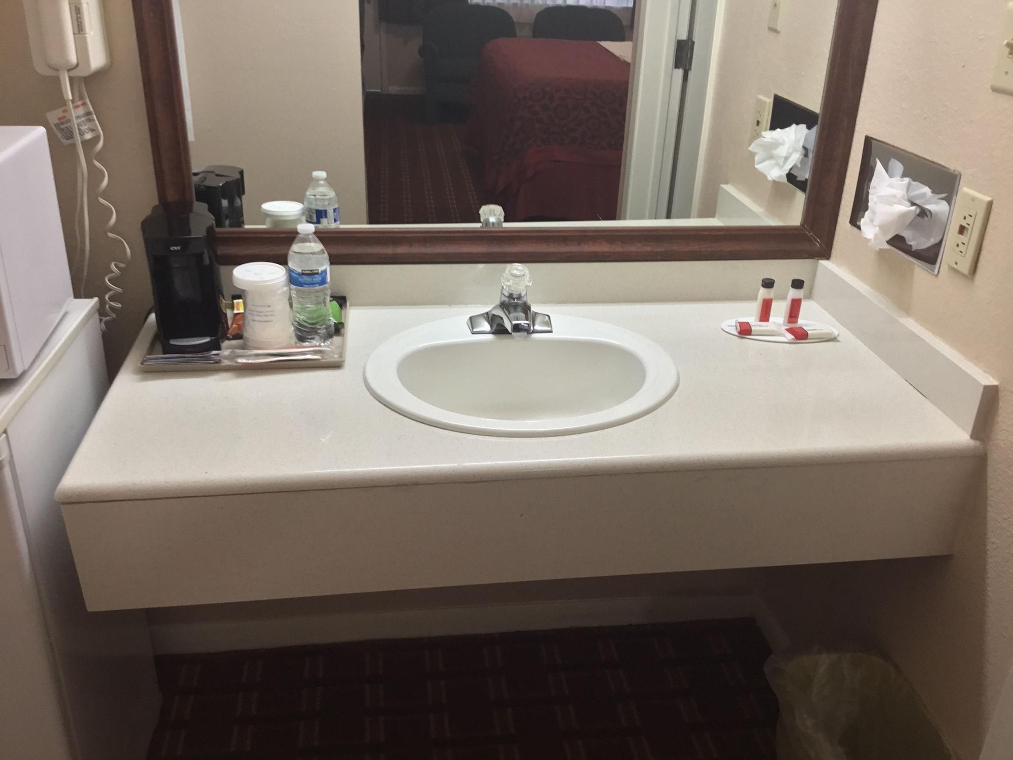 Days Inn By Wyndham College Station University Drive Buitenkant foto