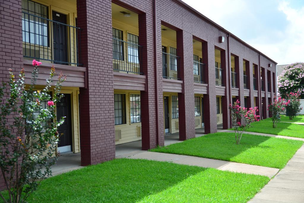 Days Inn By Wyndham College Station University Drive Buitenkant foto