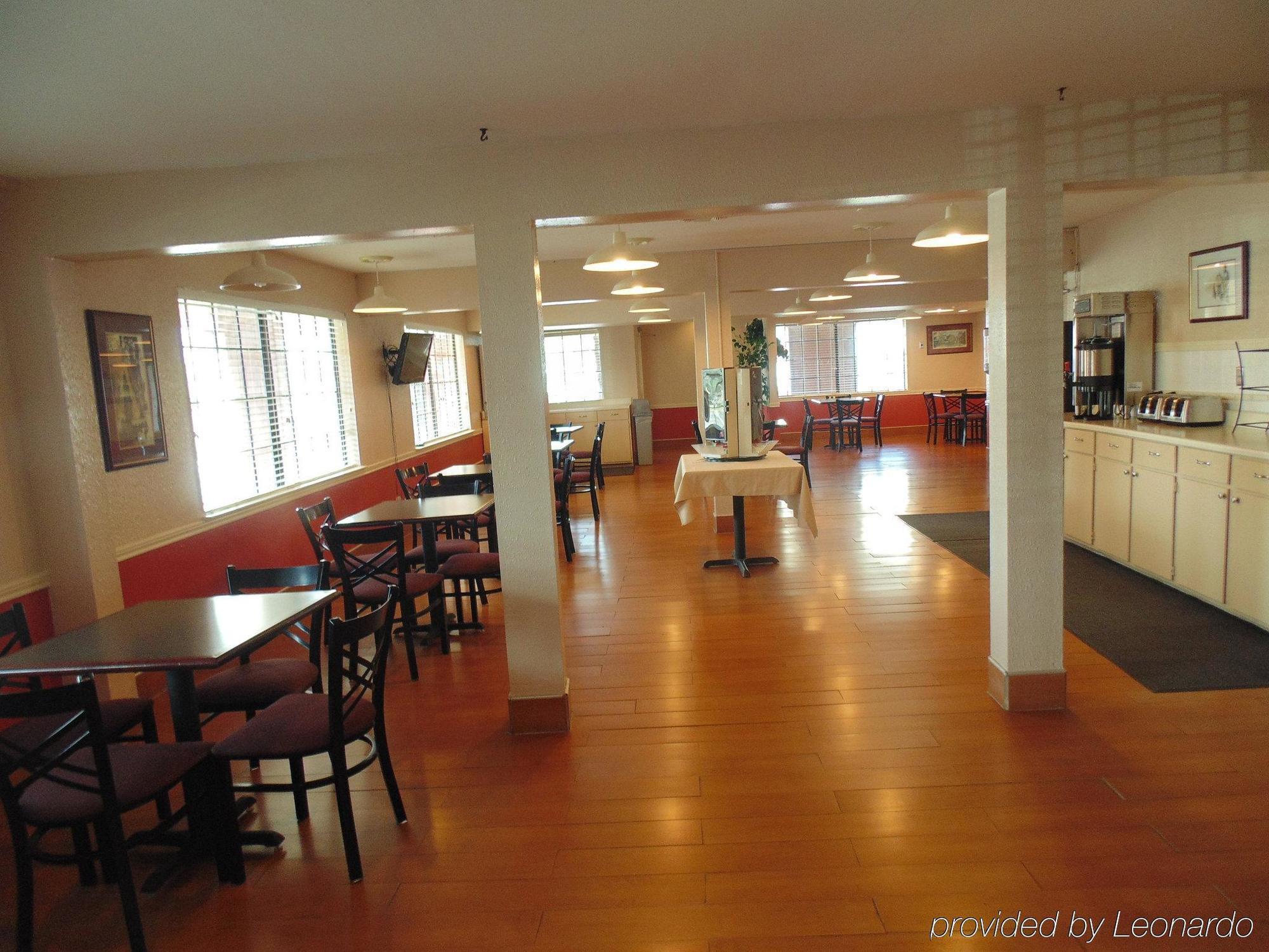 Days Inn By Wyndham College Station University Drive Buitenkant foto