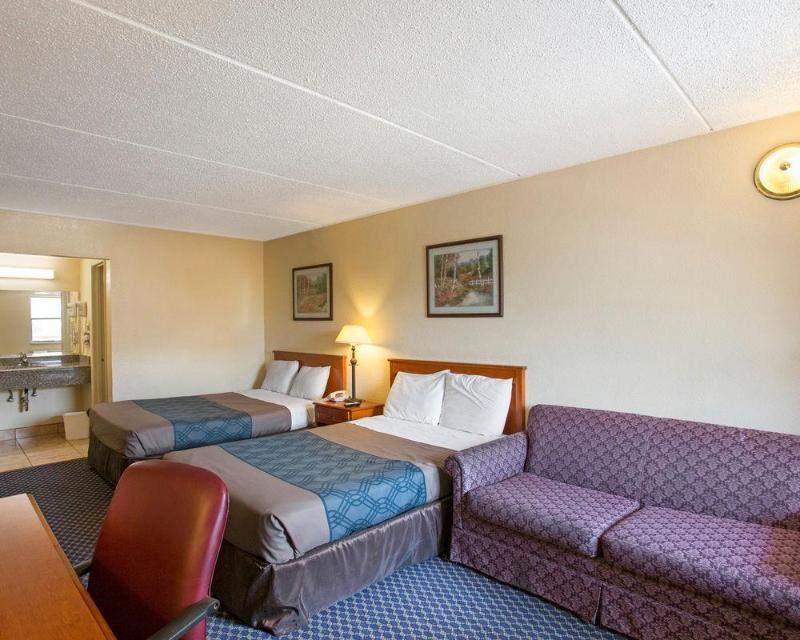 Days Inn By Wyndham College Station University Drive Buitenkant foto