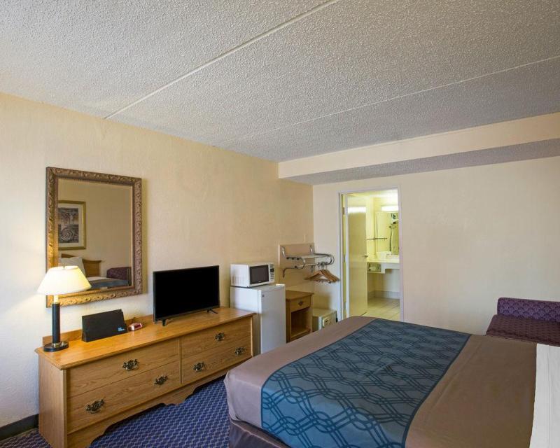 Days Inn By Wyndham College Station University Drive Buitenkant foto