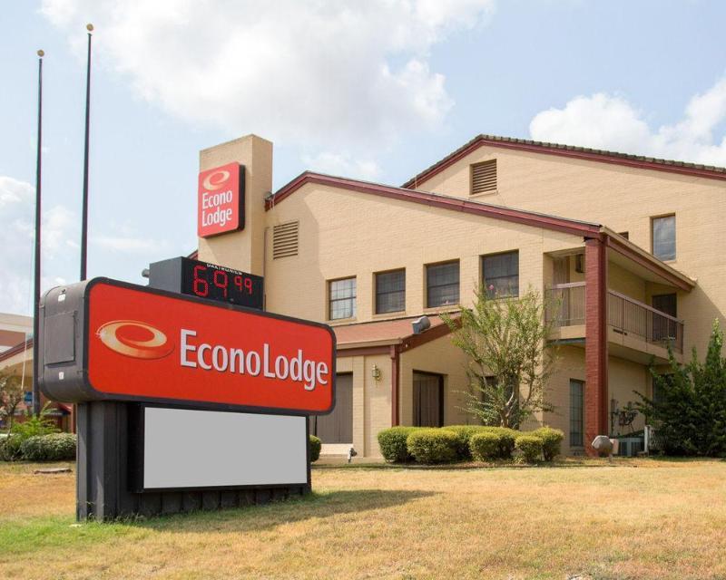 Days Inn By Wyndham College Station University Drive Buitenkant foto