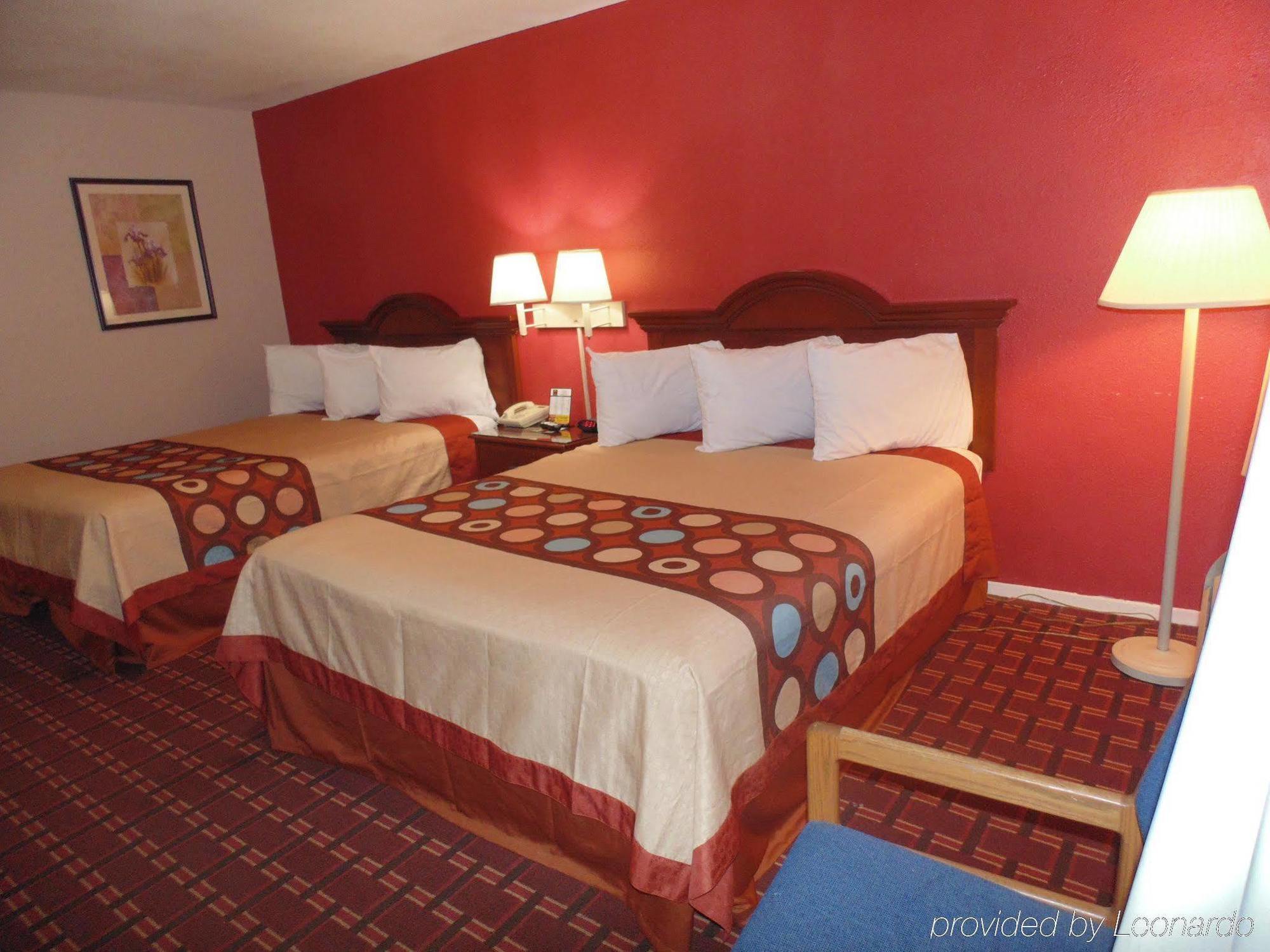 Days Inn By Wyndham College Station University Drive Buitenkant foto
